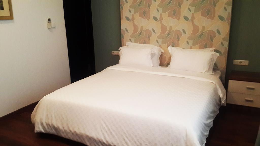 Dago Teuku Angkasa 14 Hotel Bandung Værelse billede